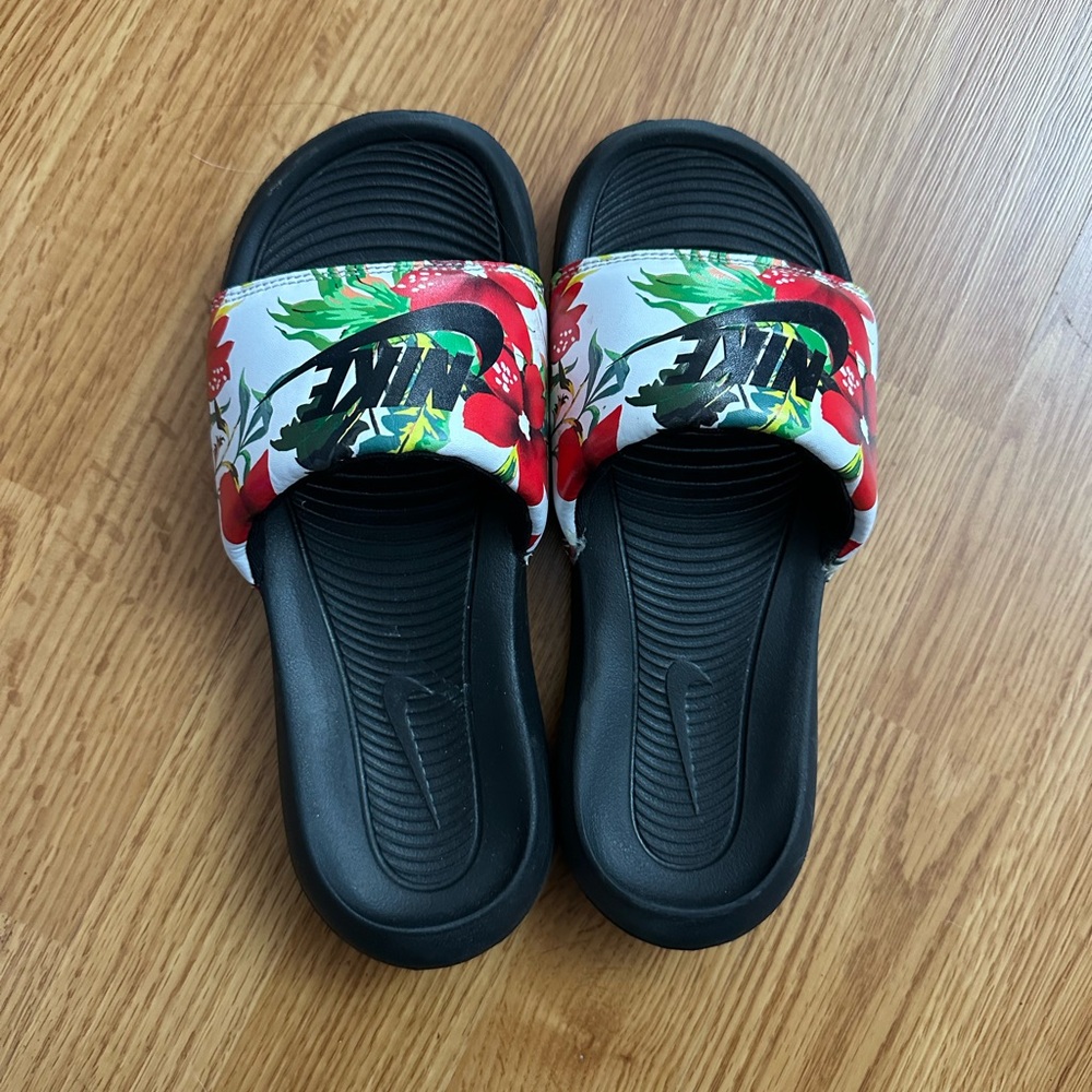 Floral Nike slides